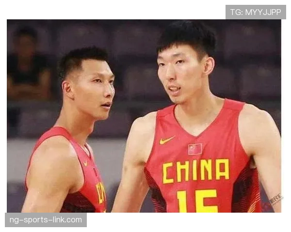 熊朝忠居然住差别挺大，家里简直不像篮球教头的样子？