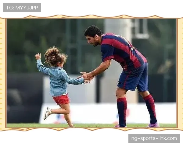 苏亚雷斯：街头少年到顶级中锋的逆袭解析