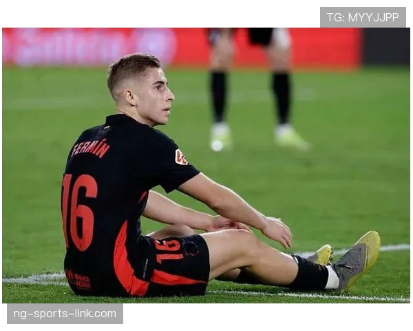 巴萨陷危机！战术混乱+核心老化引发危机。矛盾不断，豪门地位岌岌可危