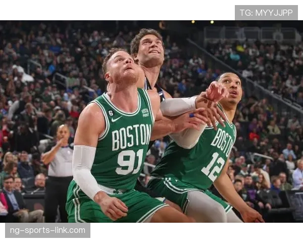 布雷克·格里芬内线强攻助快船拉开比分差距效率明显提升