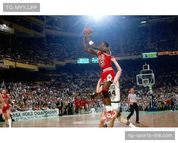 圆柱体原则是什么？篮球防守中的合法空间如何界定